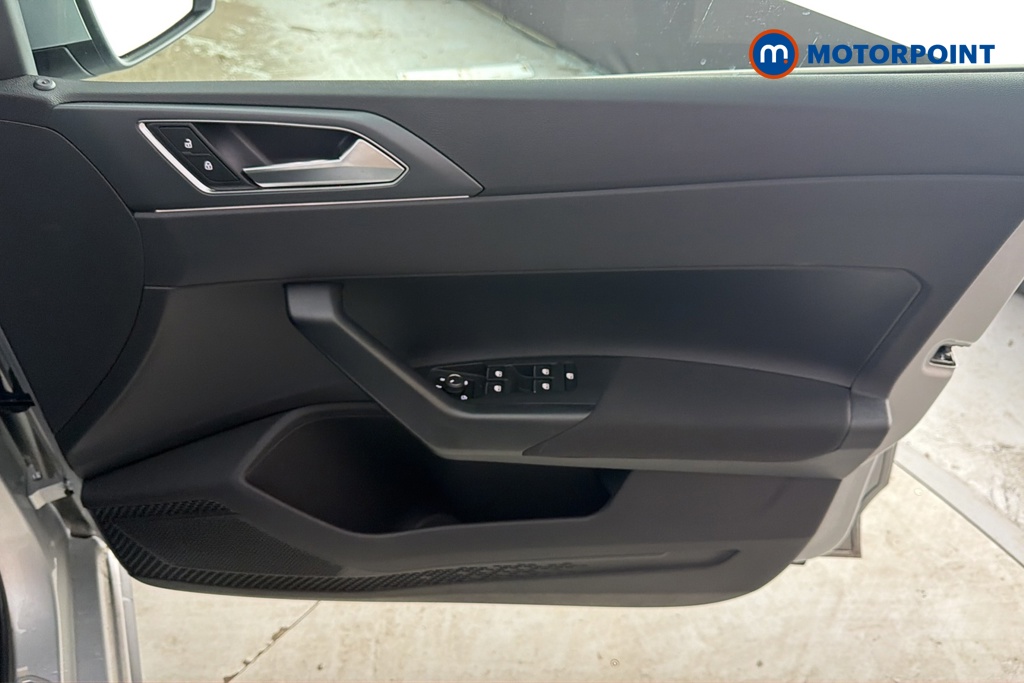 Volkswagen Polo R-Line Automatic Petrol Hatchback - Stock Number (1681451) - 18th supplementary image