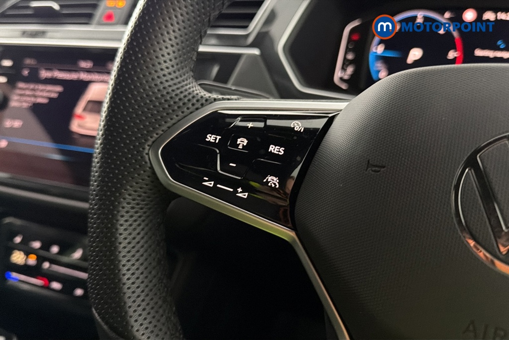 Volkswagen Tiguan R-Line Edition Automatic Diesel SUV - Stock Number (1681715) - 4th supplementary image