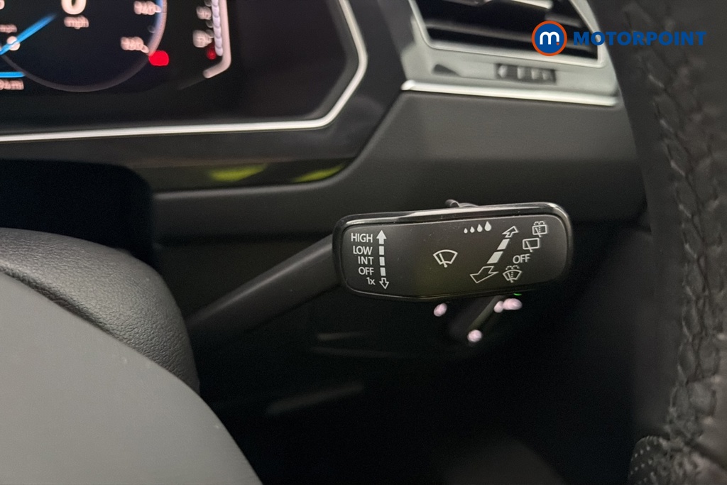 Volkswagen Tiguan R-Line Edition Automatic Diesel SUV - Stock Number (1681715) - 6th supplementary image