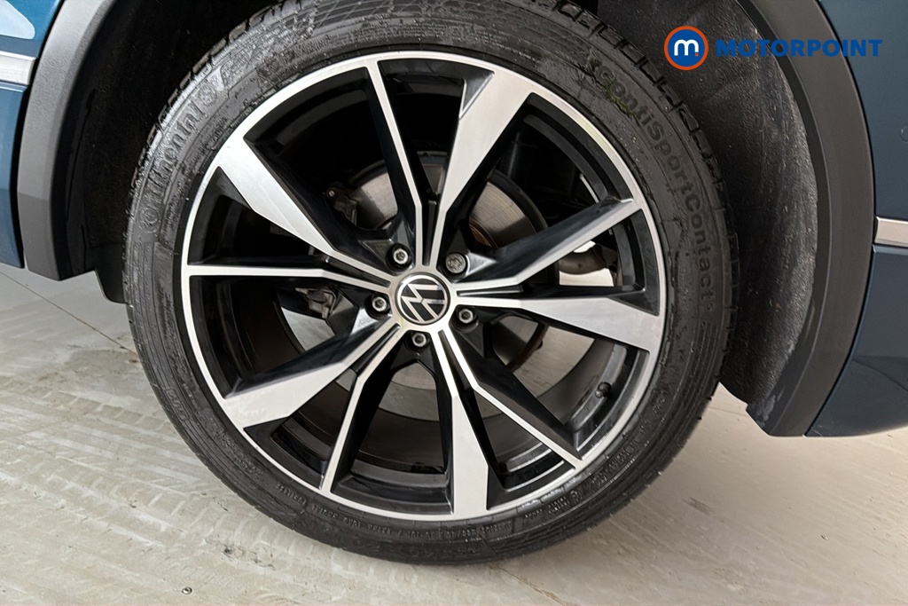 Volkswagen Tiguan R-Line Edition Automatic Diesel SUV - Stock Number (1681715) - 45th supplementary image
