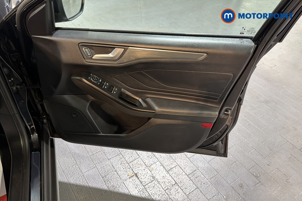 Ford Focus Vignale Active X Automatic Petrol Hatchback - Stock Number (1682065) - 18th supplementary image