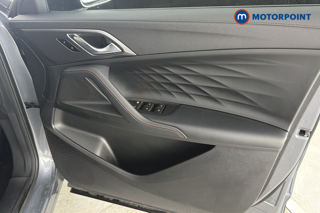 Mg Motor Uk HS Trophy Automatic Petrol-Electric Hybrid SUV - Stock Number (1682111) - 18th supplementary image