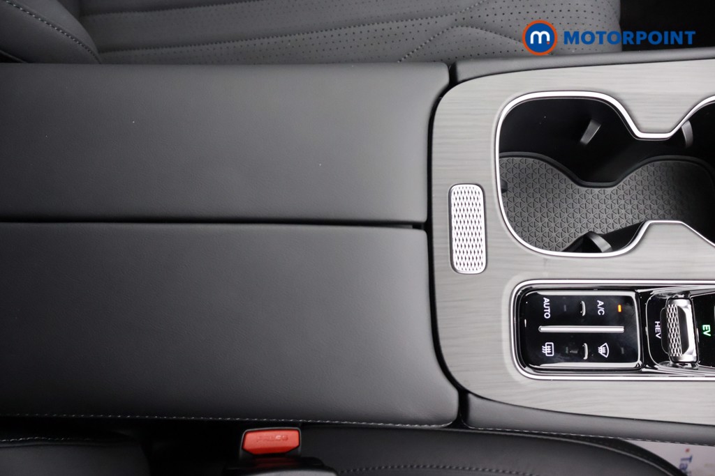 Chery Tiggo 8 Summit Automatic Petrol Plug-In Hybrid SUV - Stock Number (1682799) - 14th supplementary image
