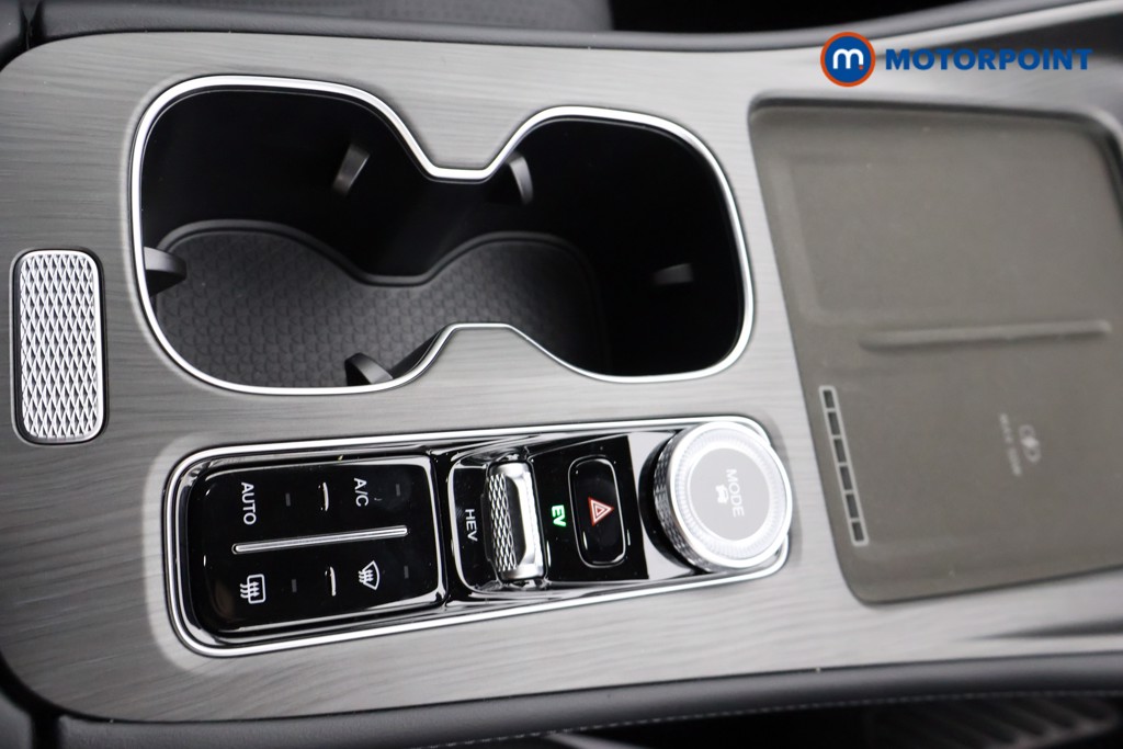 Chery Tiggo 8 Summit Automatic Petrol Plug-In Hybrid SUV - Stock Number (1682811) - 9th supplementary image