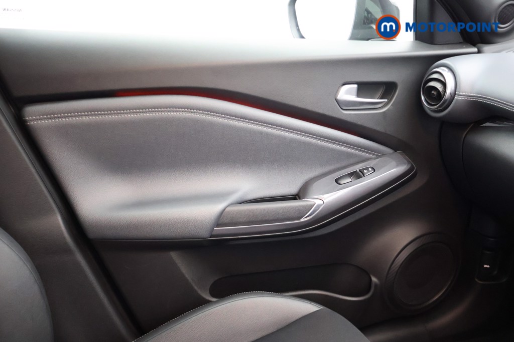 Nissan Juke Tekna Automatic Petrol SUV - Stock Number (1682935) - 16th supplementary image
