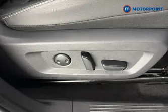 Nissan Qashqai Tekna Automatic Petrol SUV - Stock Number (1683011) - 23rd supplementary image