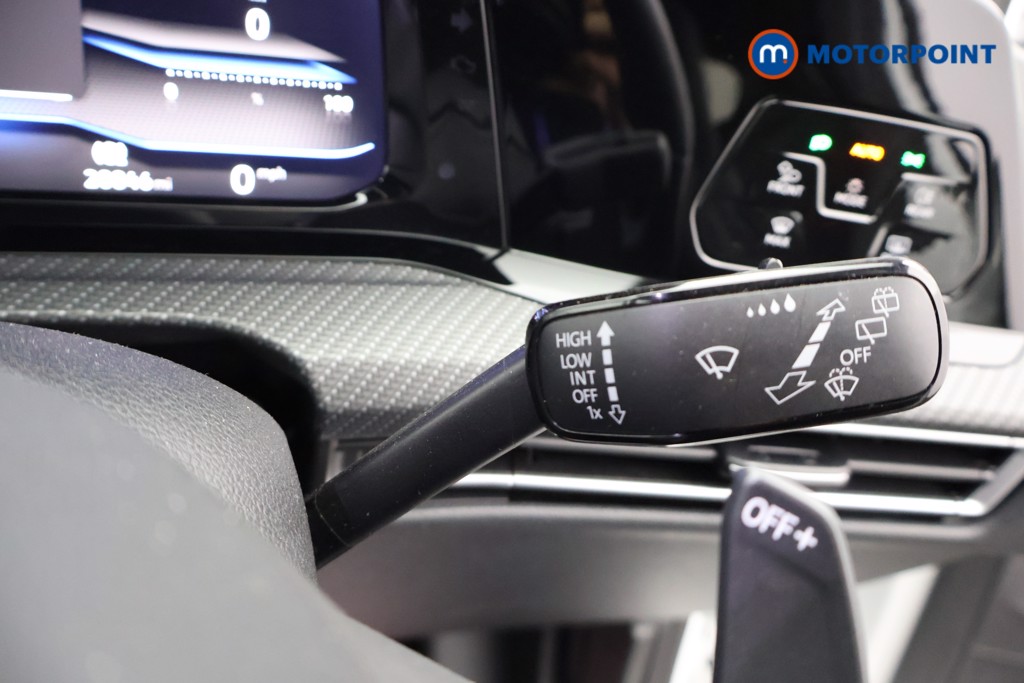 Volkswagen Golf R Automatic Petrol Hatchback - Stock Number (1683109) - 6th supplementary image