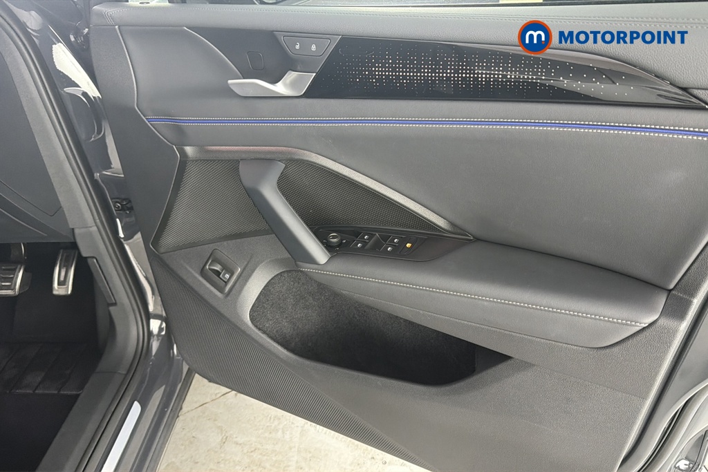 Volkswagen Tiguan R-Line Automatic Petrol Plug-In Hybrid SUV - Stock Number (1683662) - 18th supplementary image