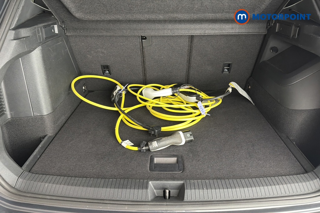 Volkswagen Tiguan R-Line Automatic Petrol Plug-In Hybrid SUV - Stock Number (1683662) - 34th supplementary image