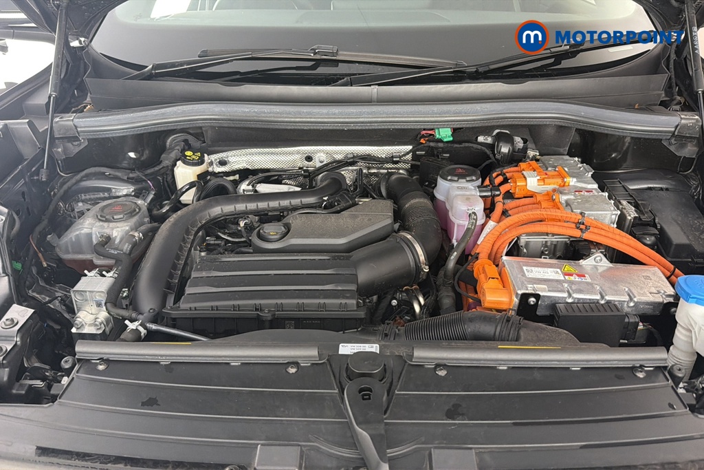 Volkswagen Tiguan R-Line Automatic Petrol Plug-In Hybrid SUV - Stock Number (1683662) - 48th supplementary image