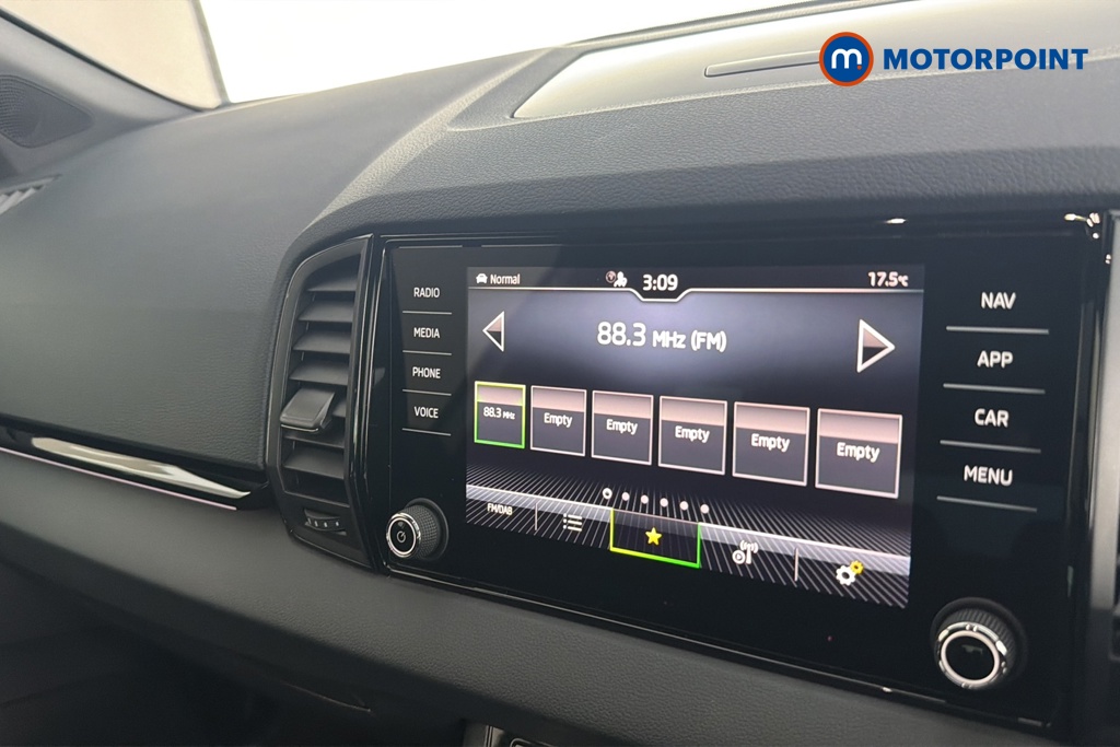 Skoda Karoq Sportline Automatic Petrol SUV - Stock Number (1683663) - 8th supplementary image