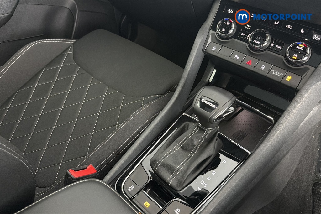 Skoda Karoq Sportline Automatic Petrol SUV - Stock Number (1683663) - 15th supplementary image