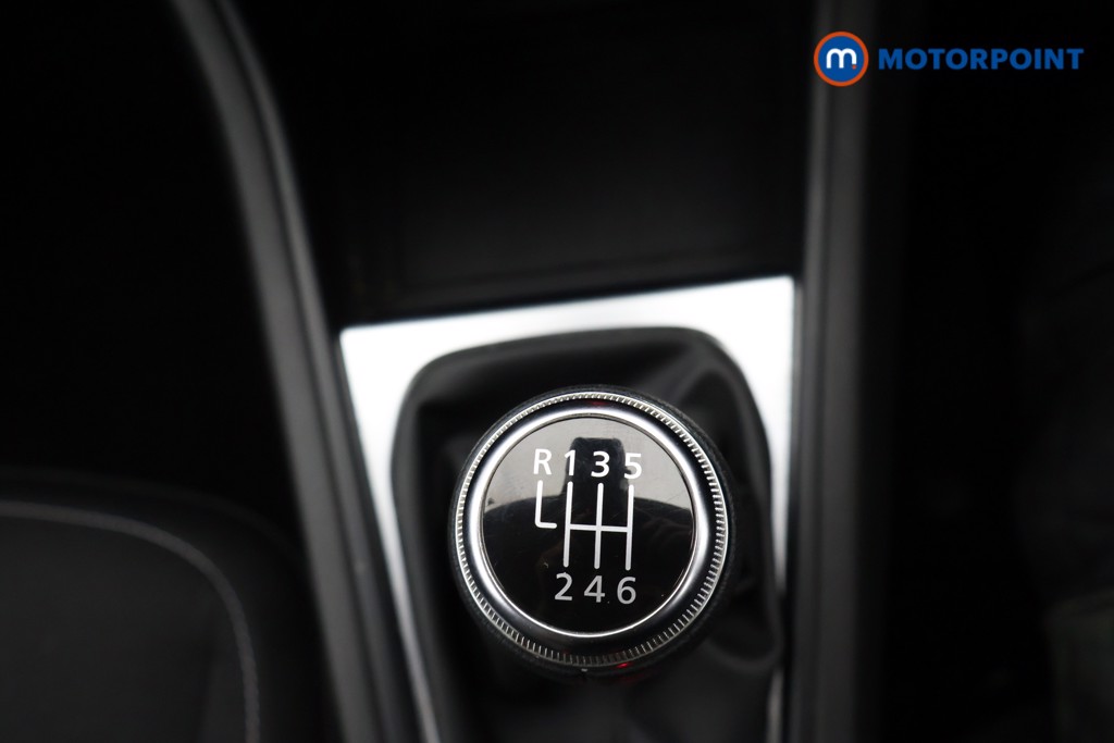 Renault Captur Iconic Manual Petrol SUV - Stock Number (1677547) - 10th supplementary image