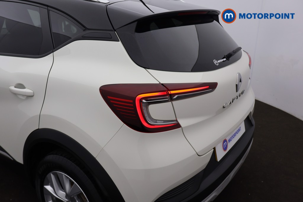 Renault Captur Iconic Manual Petrol SUV - Stock Number (1677547) - 17th supplementary image