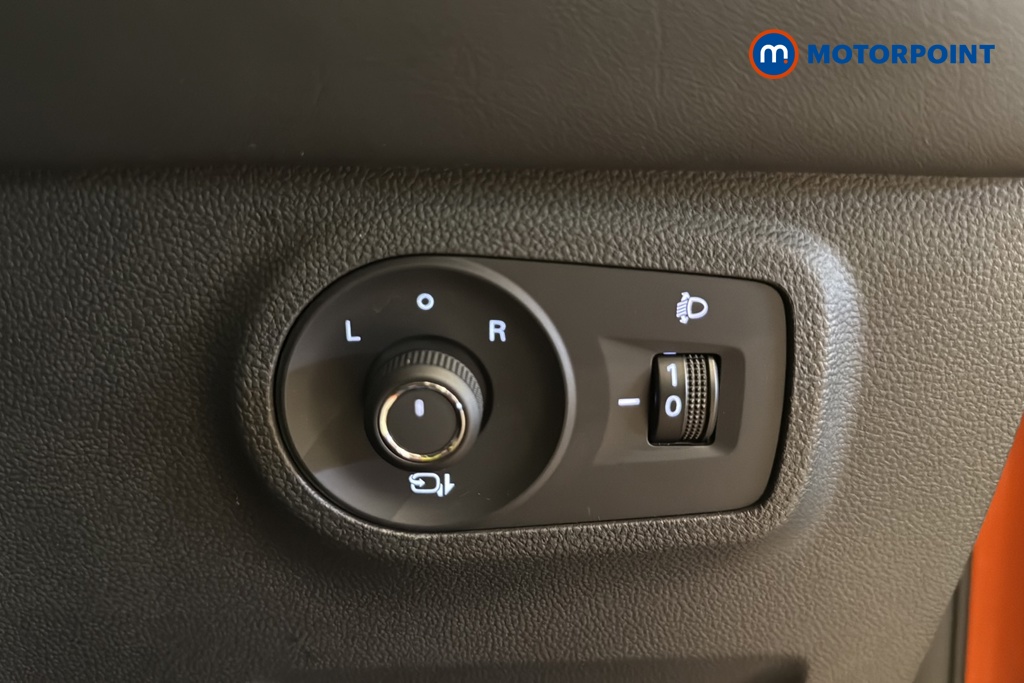 Mg Motor Uk ZS Exclusive Manual Petrol SUV - Stock Number (1682233) - 11th supplementary image
