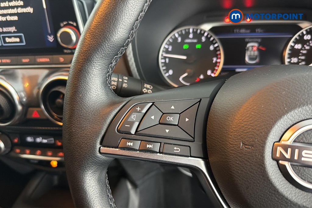 Nissan Juke Tekna Manual Petrol SUV - Stock Number (1682236) - 4th supplementary image
