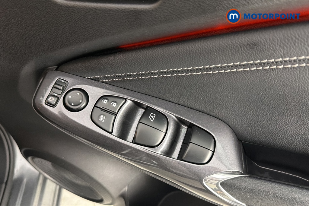 Nissan Juke Tekna Manual Petrol SUV - Stock Number (1682236) - 19th supplementary image