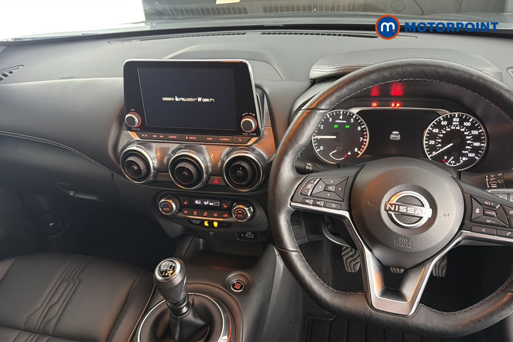Nissan Juke Tekna Manual Petrol SUV - Stock Number (1682236) - 1st supplementary image