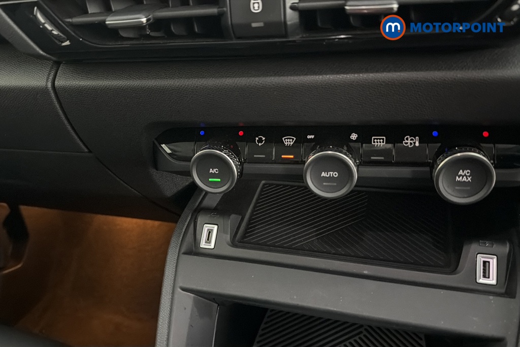 Citroen C4 X Shine Automatic Electric Saloon - Stock Number (1682423) - 12th supplementary image