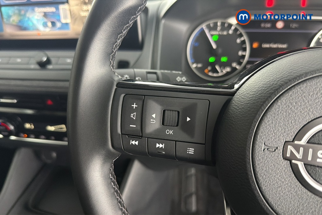 Nissan Qashqai Acenta Premium Automatic Petrol-Electric Hybrid SUV - Stock Number (1683653) - 4th supplementary image