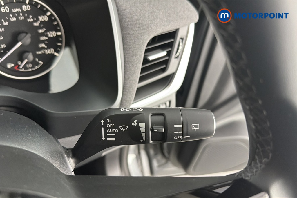 Nissan Qashqai Acenta Premium Automatic Petrol-Electric Hybrid SUV - Stock Number (1683653) - 6th supplementary image