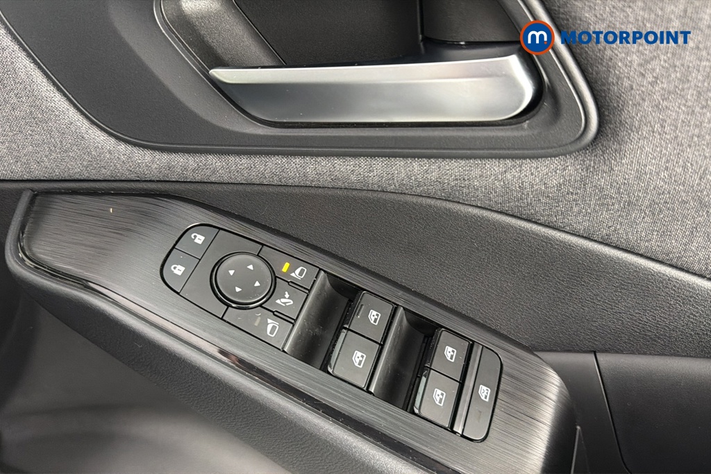 Nissan Qashqai Acenta Premium Automatic Petrol-Electric Hybrid SUV - Stock Number (1683653) - 19th supplementary image