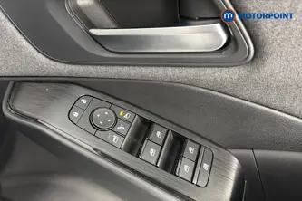 Nissan Qashqai Acenta Premium Automatic Petrol-Electric Hybrid SUV - Stock Number (1683653) - 19th supplementary image