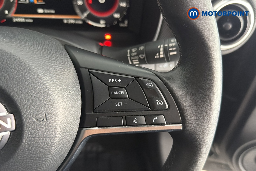 Nissan Juke N-Connecta Manual Petrol SUV - Stock Number (1635834) - 3rd supplementary image