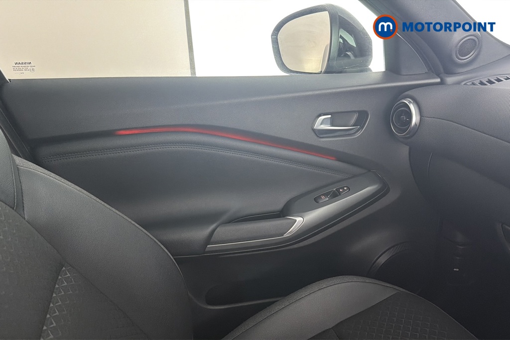Nissan Juke N-Connecta Manual Petrol SUV - Stock Number (1635834) - 10th supplementary image