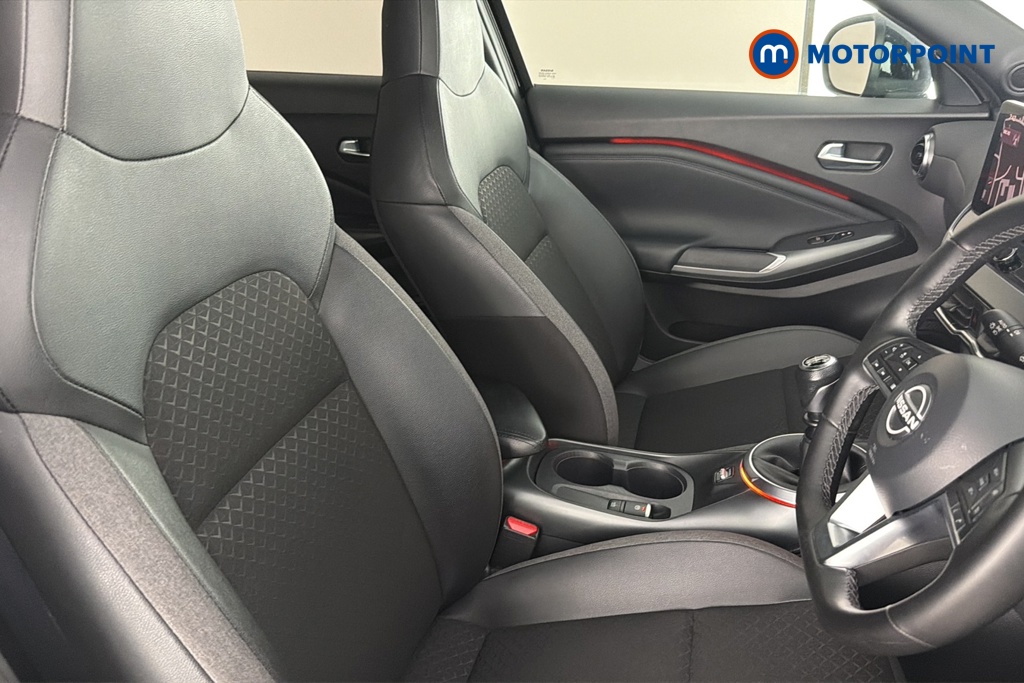Nissan Juke N-Connecta Manual Petrol SUV - Stock Number (1635834) - 22nd supplementary image