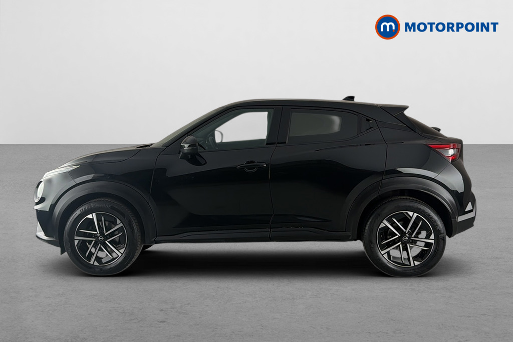 Nissan Juke N-Connecta Manual Petrol SUV - Stock Number (1635834) - Drivers side