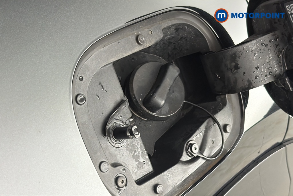 Nissan Juke N-Connecta Manual Petrol SUV - Stock Number (1635834) - 41st supplementary image