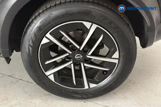 Nissan Juke N-Connecta Manual Petrol SUV - Stock Number (1635834) - 45th supplementary image