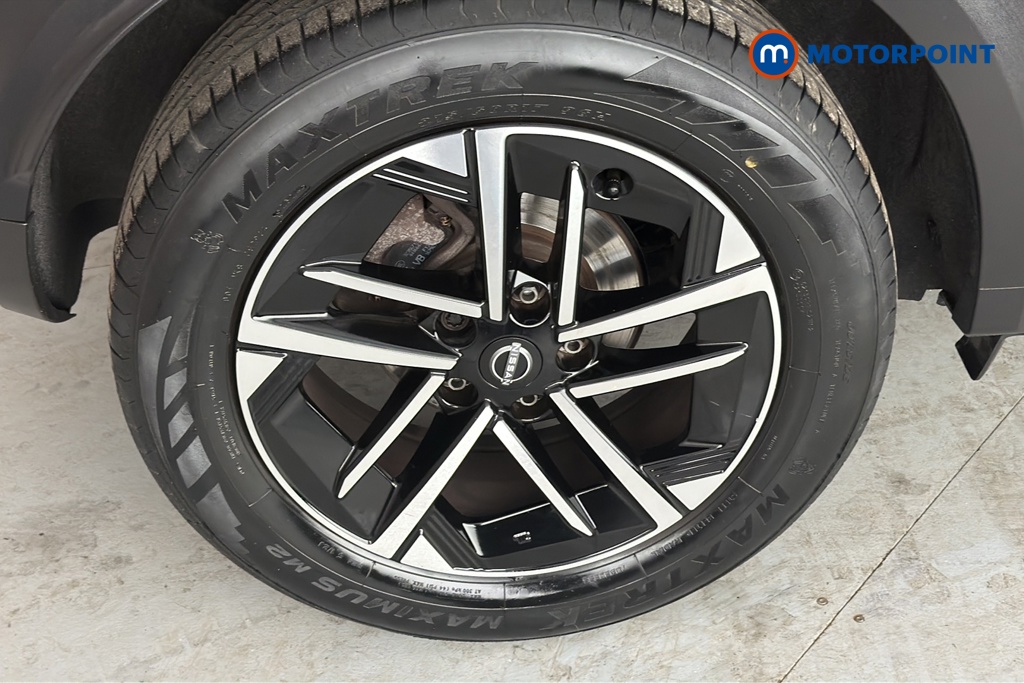 Nissan Juke N-Connecta Manual Petrol SUV - Stock Number (1635834) - 46th supplementary image