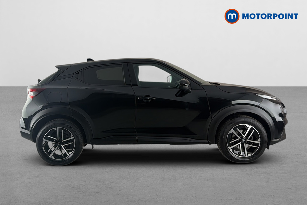 Nissan Juke N-Connecta Manual Petrol SUV - Stock Number (1635834) - Passenger side