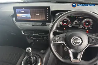 Nissan Juke N-Connecta Manual Petrol SUV - Stock Number (1635834) - 1st supplementary image