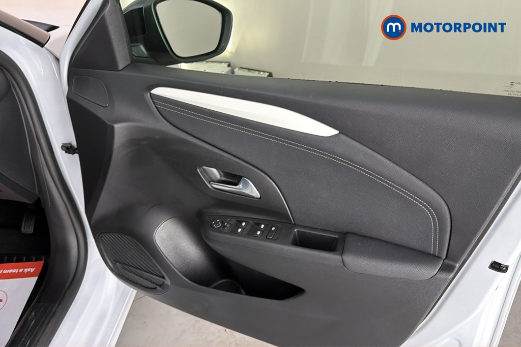 Vauxhall Corsa YES Manual Petrol Hatchback - Stock Number (1639908) - 18th supplementary image