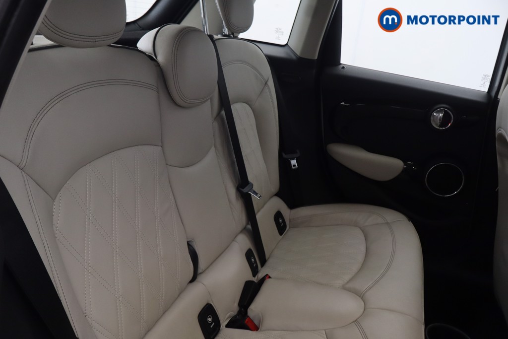 Mini Hatchback Cooper Exclusive Automatic Petrol Hatchback - Stock Number (1673115) - 21st supplementary image