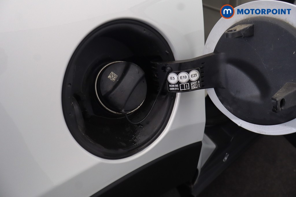 Mini Hatchback Cooper Exclusive Automatic Petrol Hatchback - Stock Number (1673115) - 24th supplementary image