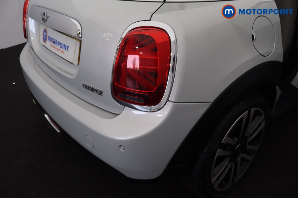 Mini Hatchback Cooper Exclusive Automatic Petrol Hatchback - Stock Number (1673115) - 25th supplementary image