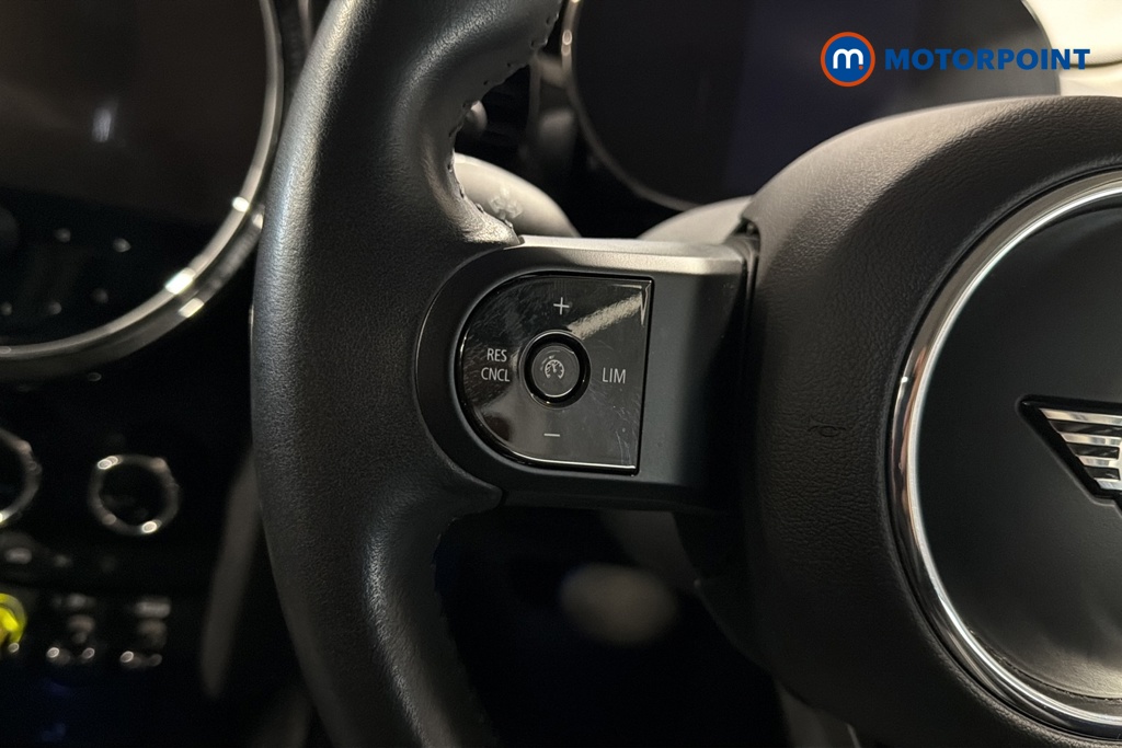 Mini Hatchback Cooper S Level 1 Automatic Electric Hatchback - Stock Number (1674577) - 4th supplementary image