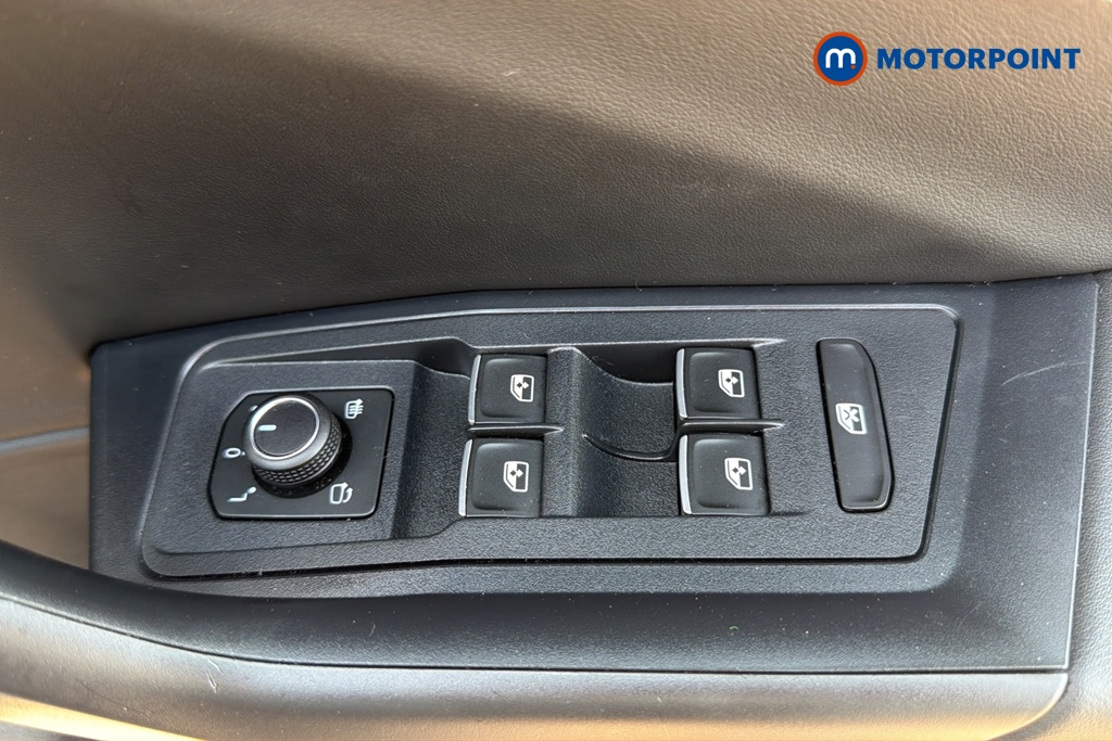 Volkswagen T-Roc Black Edition Automatic Petrol SUV - Stock Number (1675943) - 19th supplementary image