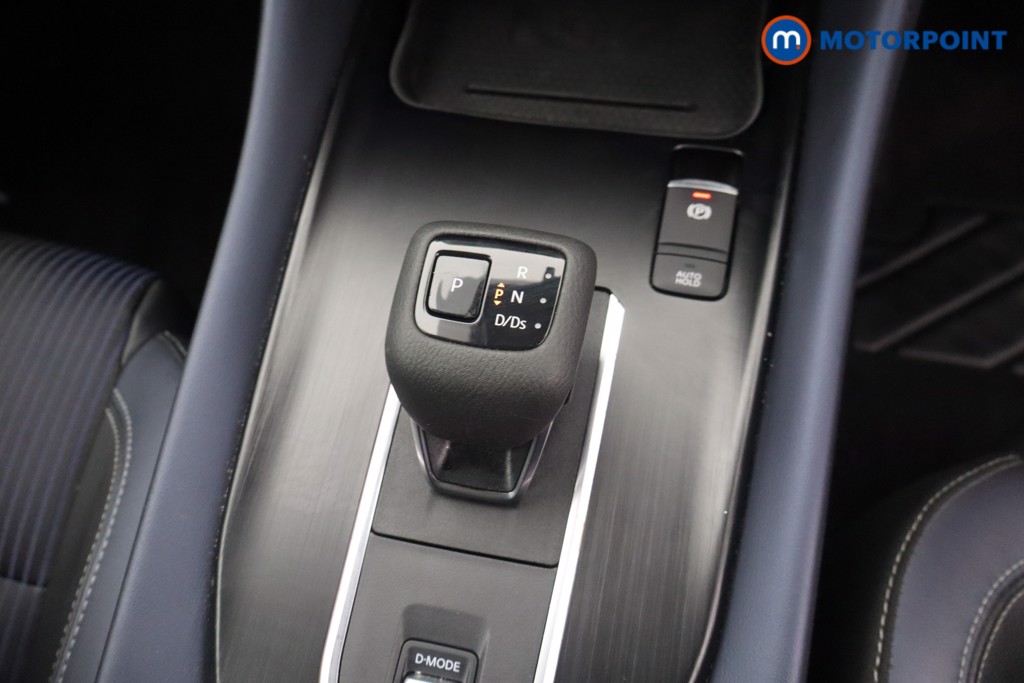 Nissan Qashqai Tekna Automatic Petrol SUV - Stock Number (1676284) - 4th supplementary image