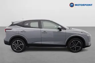 Nissan Qashqai Tekna Automatic Petrol SUV - Stock Number (1676284) - Drivers side