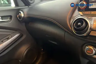 Nissan Juke N-Connecta Automatic Petrol SUV - Stock Number (1677785) - 10th supplementary image