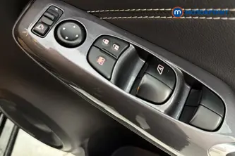 Nissan Juke N-Connecta Automatic Petrol SUV - Stock Number (1677785) - 19th supplementary image
