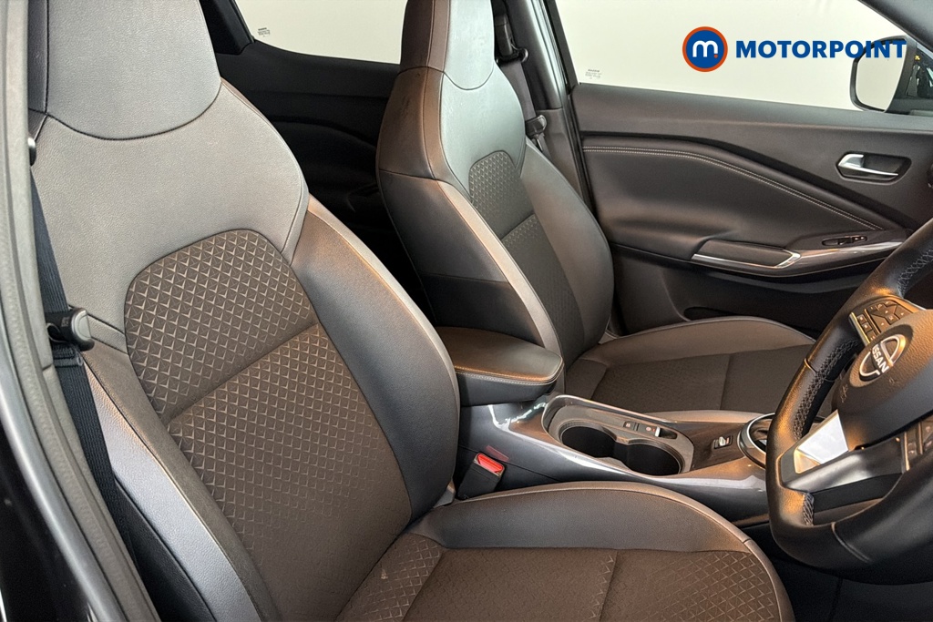 Nissan Juke N-Connecta Automatic Petrol SUV - Stock Number (1677785) - 22nd supplementary image