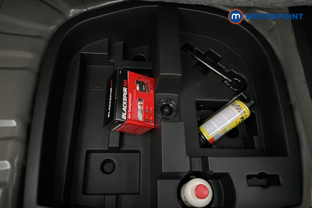 Nissan Juke N-Connecta Automatic Petrol SUV - Stock Number (1677785) - 33rd supplementary image