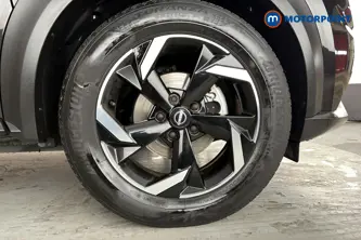 Nissan Juke N-Connecta Automatic Petrol SUV - Stock Number (1677785) - 47th supplementary image