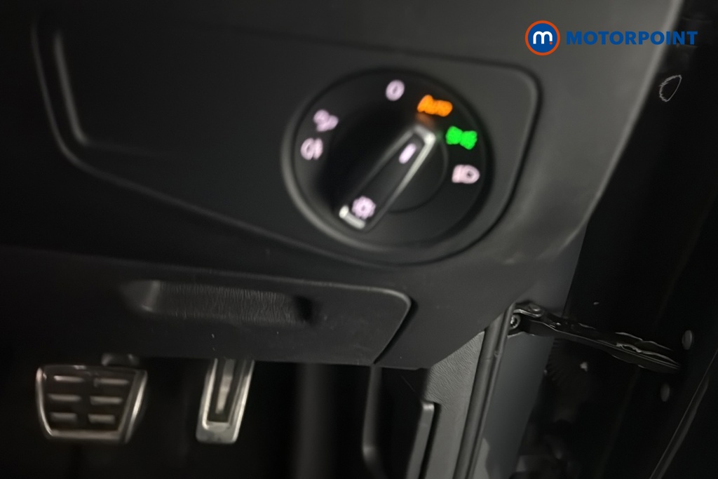 Volkswagen Tiguan R-Line Automatic Petrol Plug-In Hybrid SUV - Stock Number (1678033) - 11th supplementary image